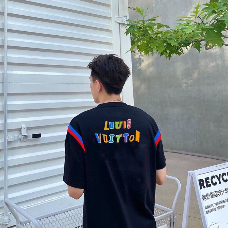 詳細な写真と価格については私に連絡してください。