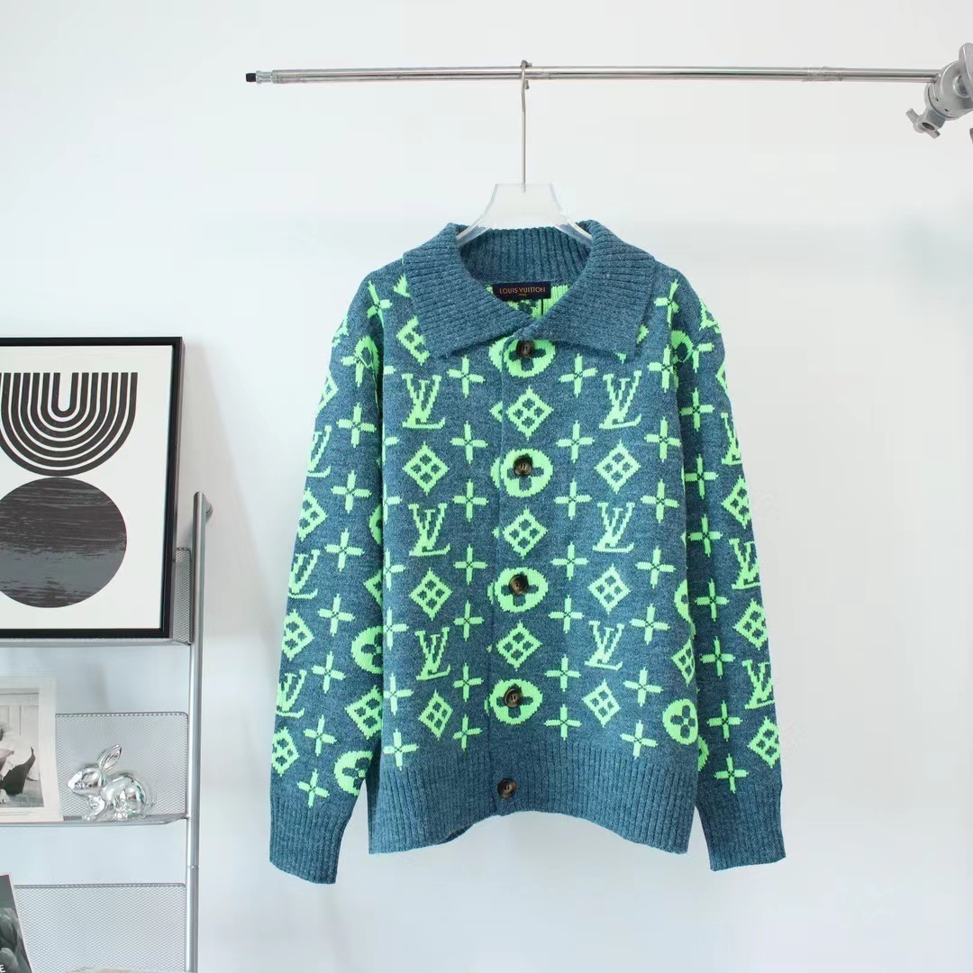 詳細な写真と価格については私に連絡してください。