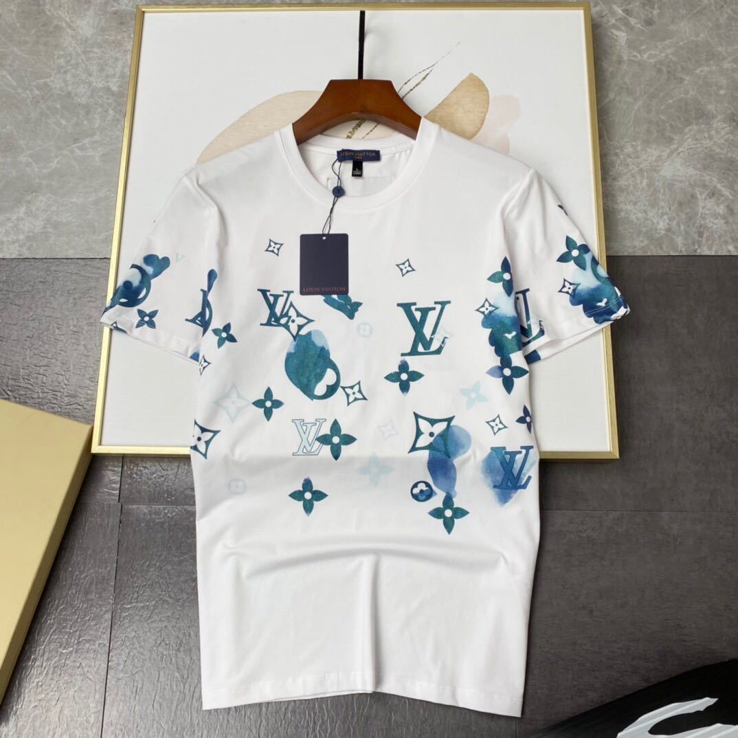 詳細な写真と価格については私に連絡してください。