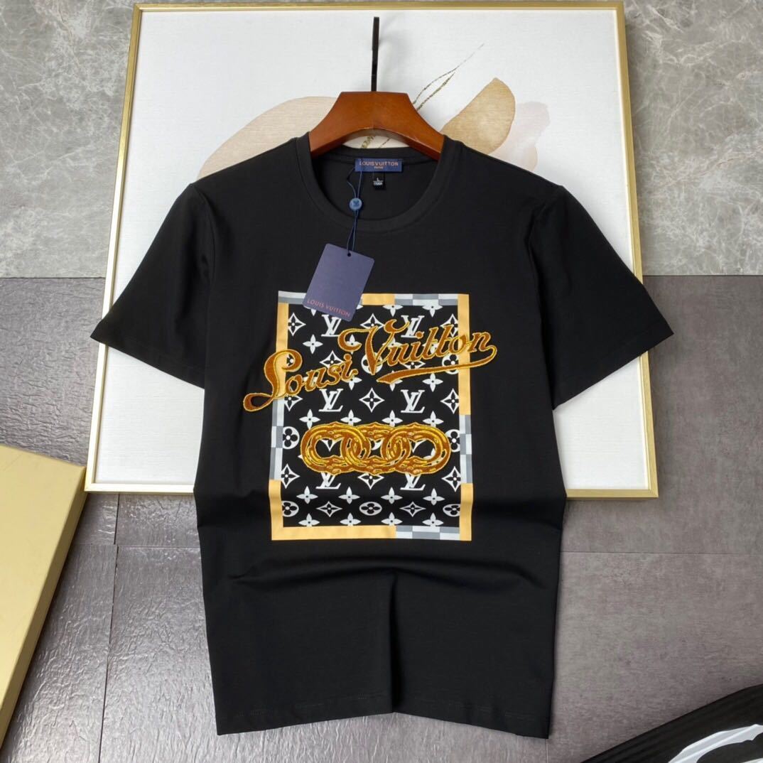 詳細な写真と価格については私に連絡してください。