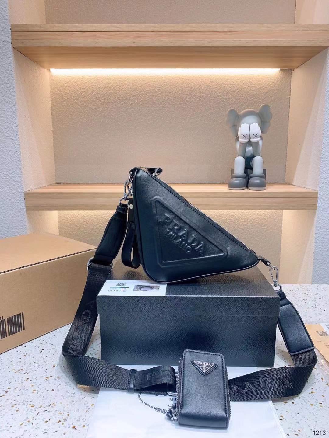 詳細な写真と価格については私に連絡してください。