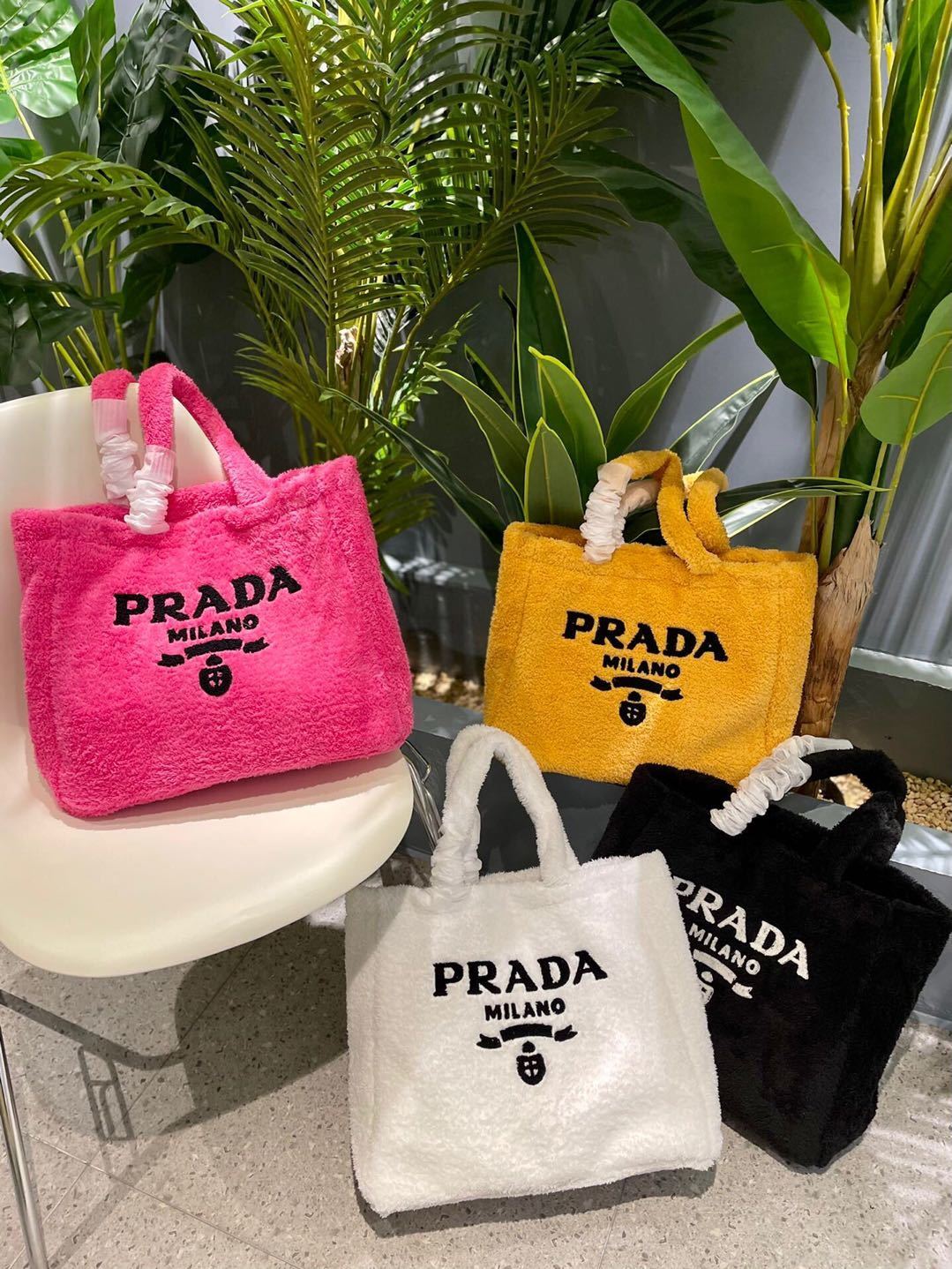 詳細な写真と価格については私に連絡してください。