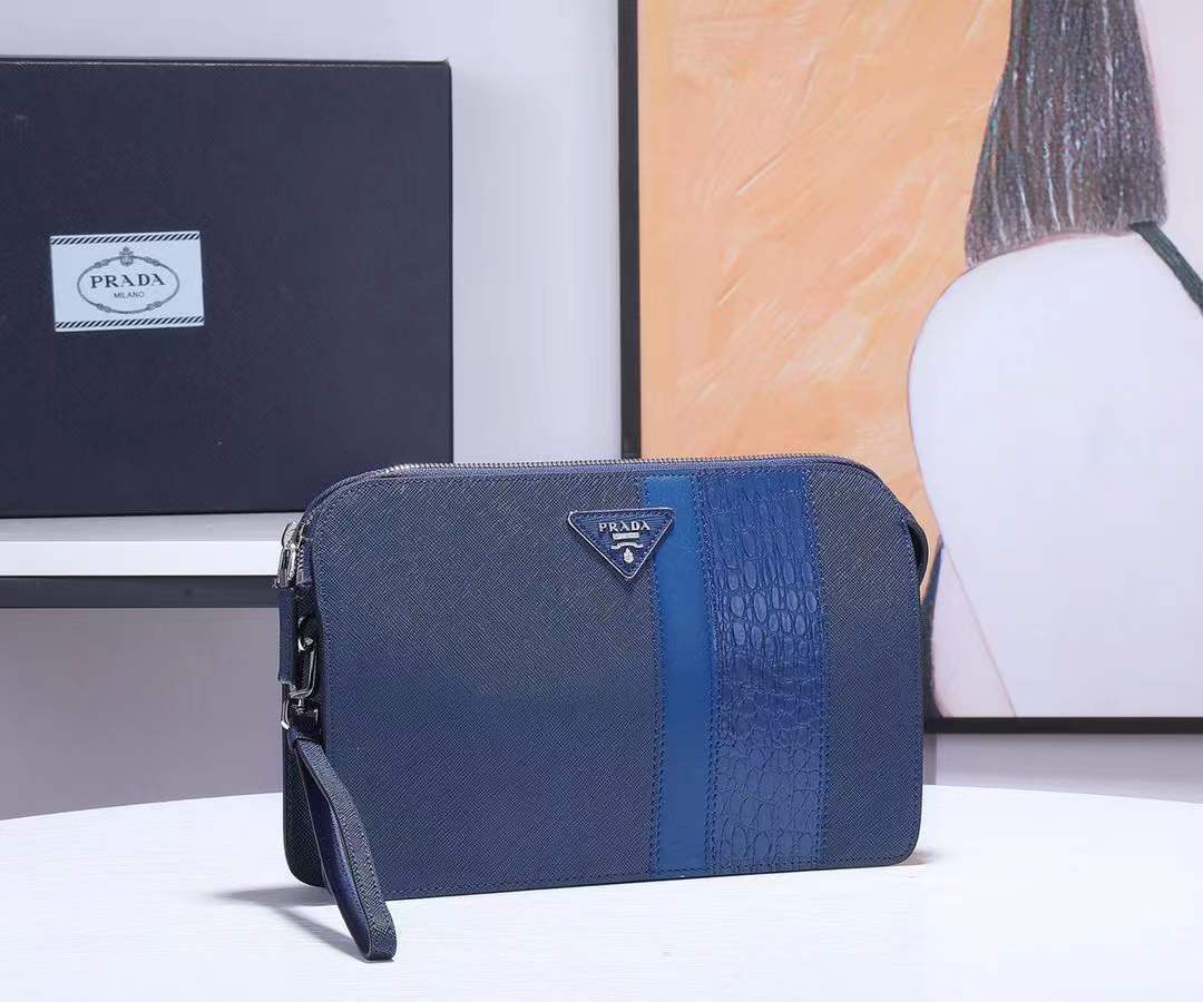 詳細な写真と価格については私に連絡してください。