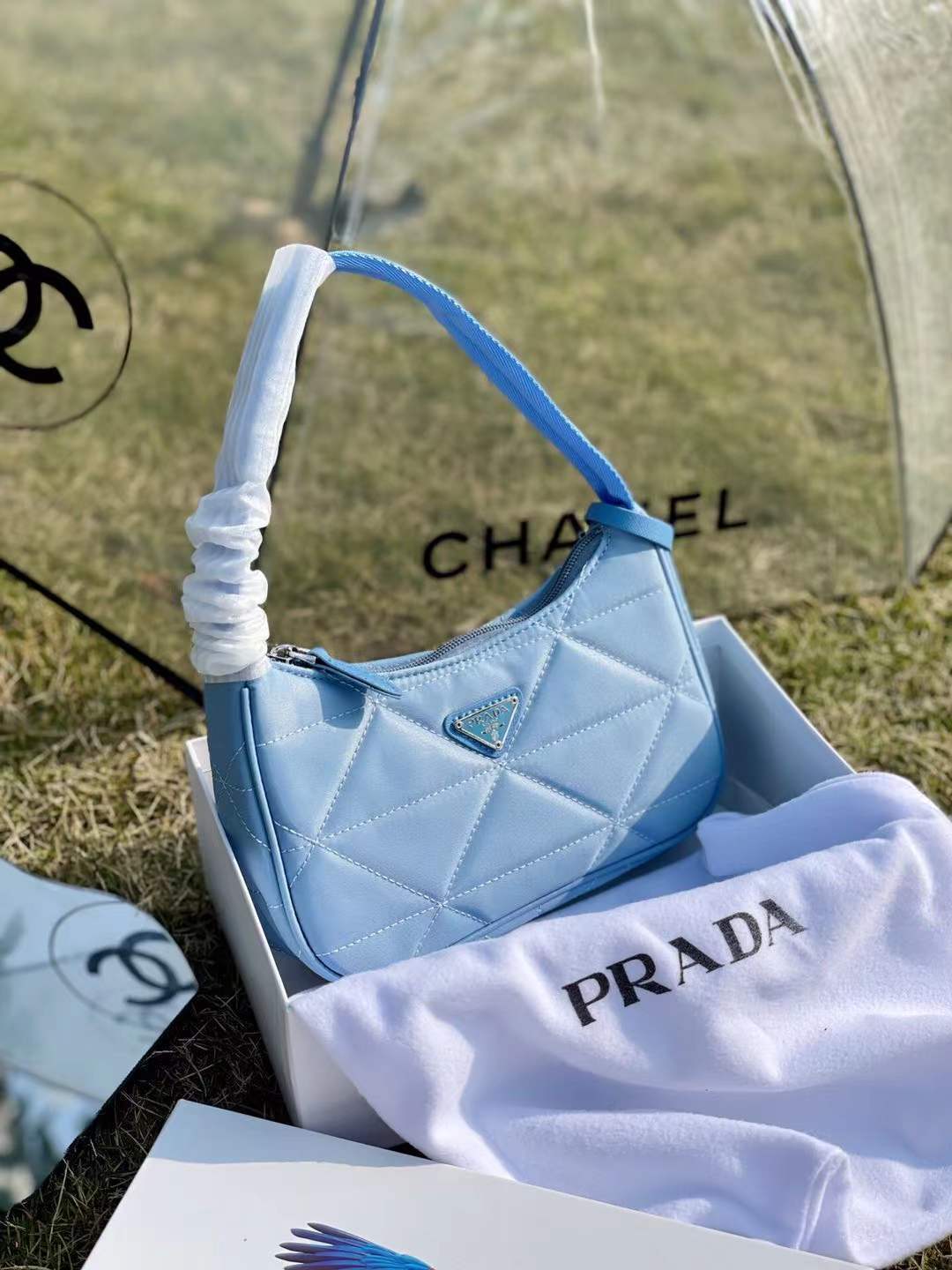 詳細な写真と価格については私に連絡してください。