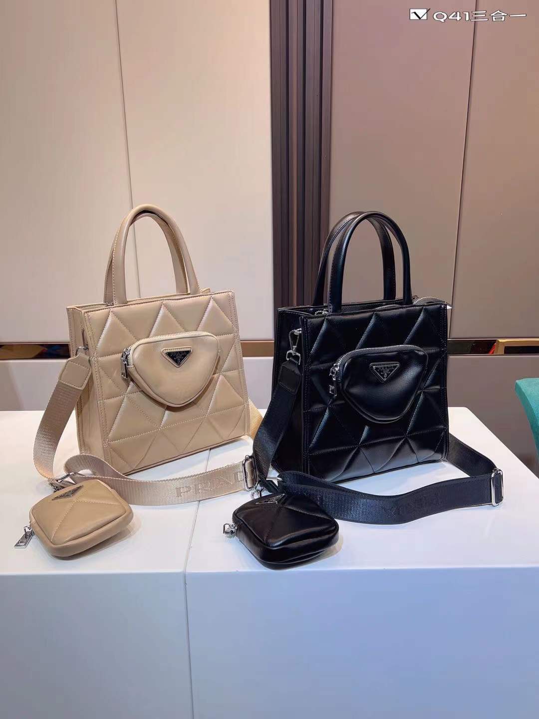 詳細な写真と価格については私に連絡してください。