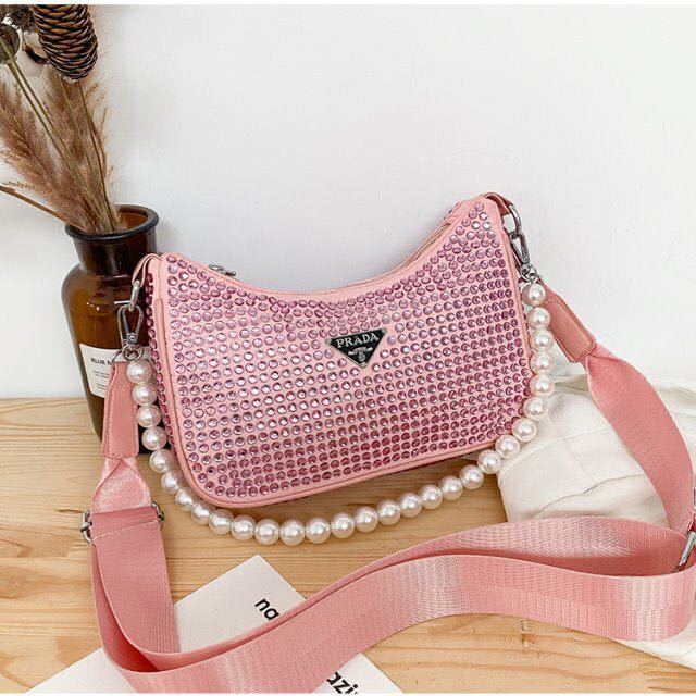 詳細な写真を見て、私を見つけてください