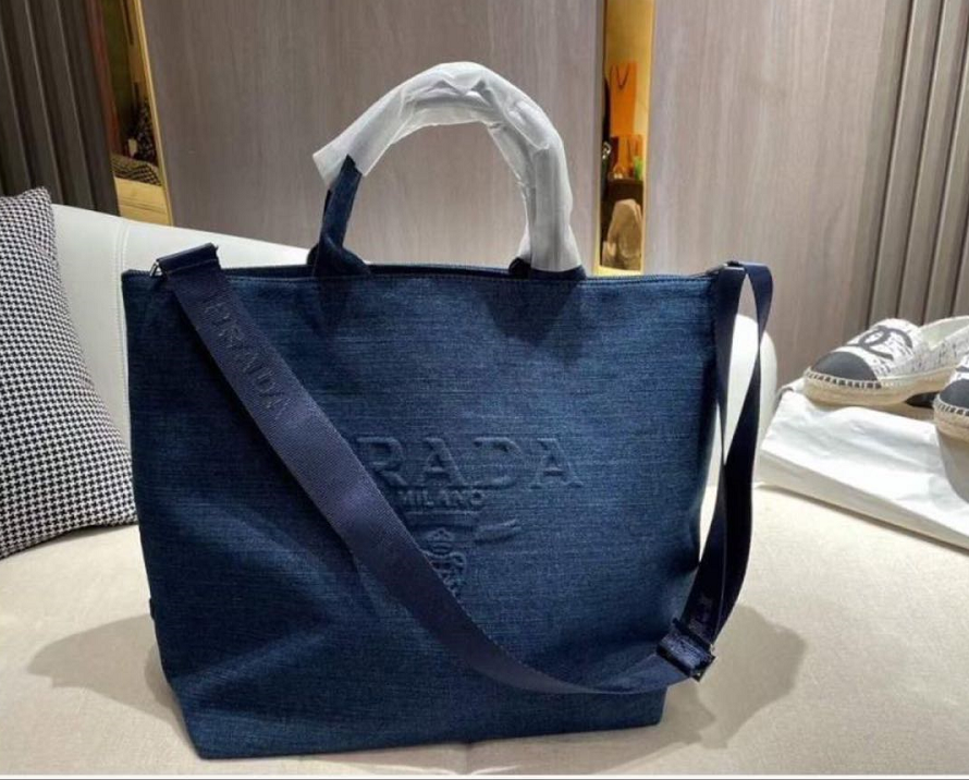 詳細な写真と価格については私に連絡してください。