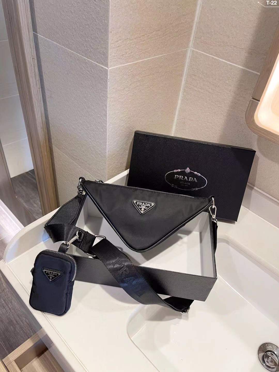 詳細な写真と価格については私に連絡してください。