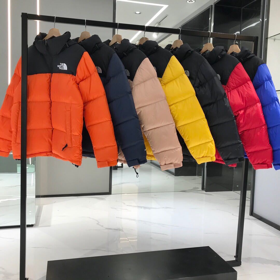 詳細な写真と価格については私に連絡してください