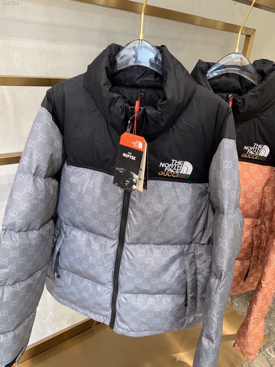 詳細な写真と価格については私に連絡してください