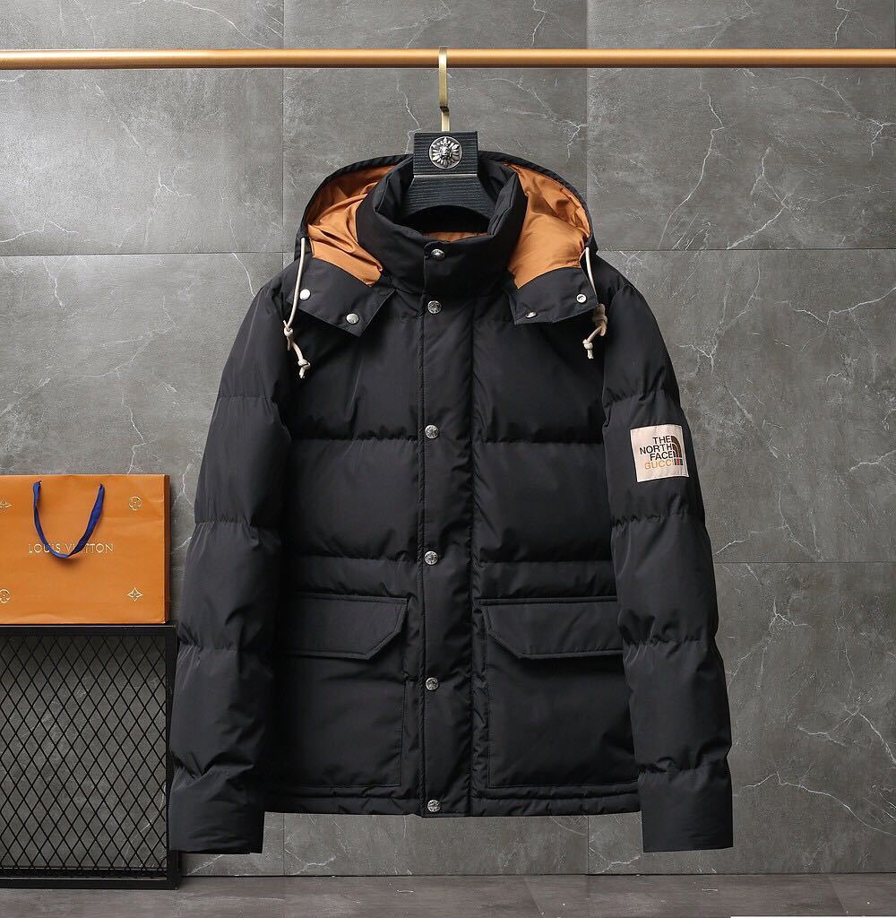 詳細な写真と価格については私に連絡してください