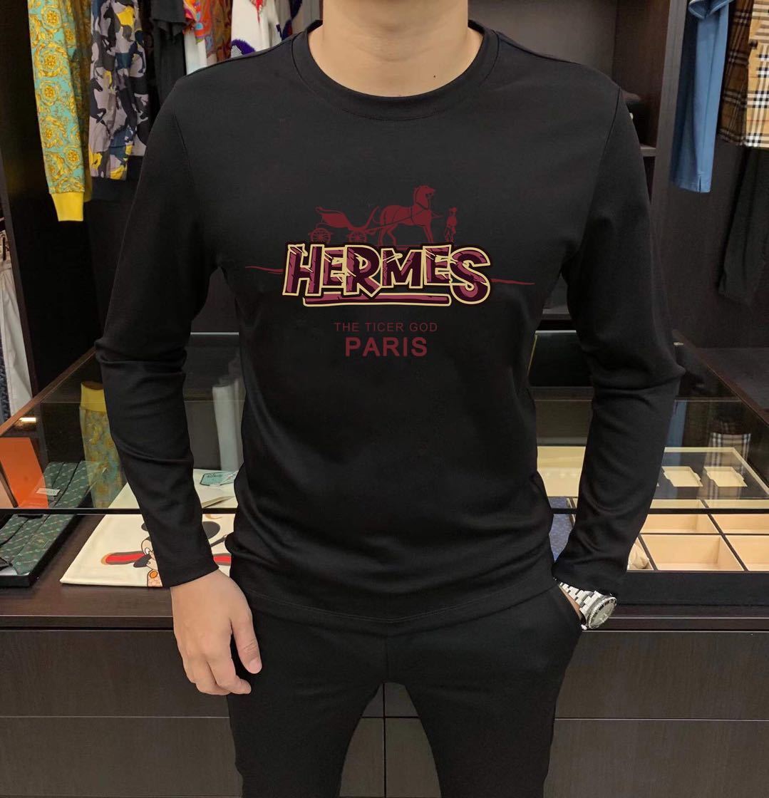 詳細な画像と価格を見て連絡する必要があります。