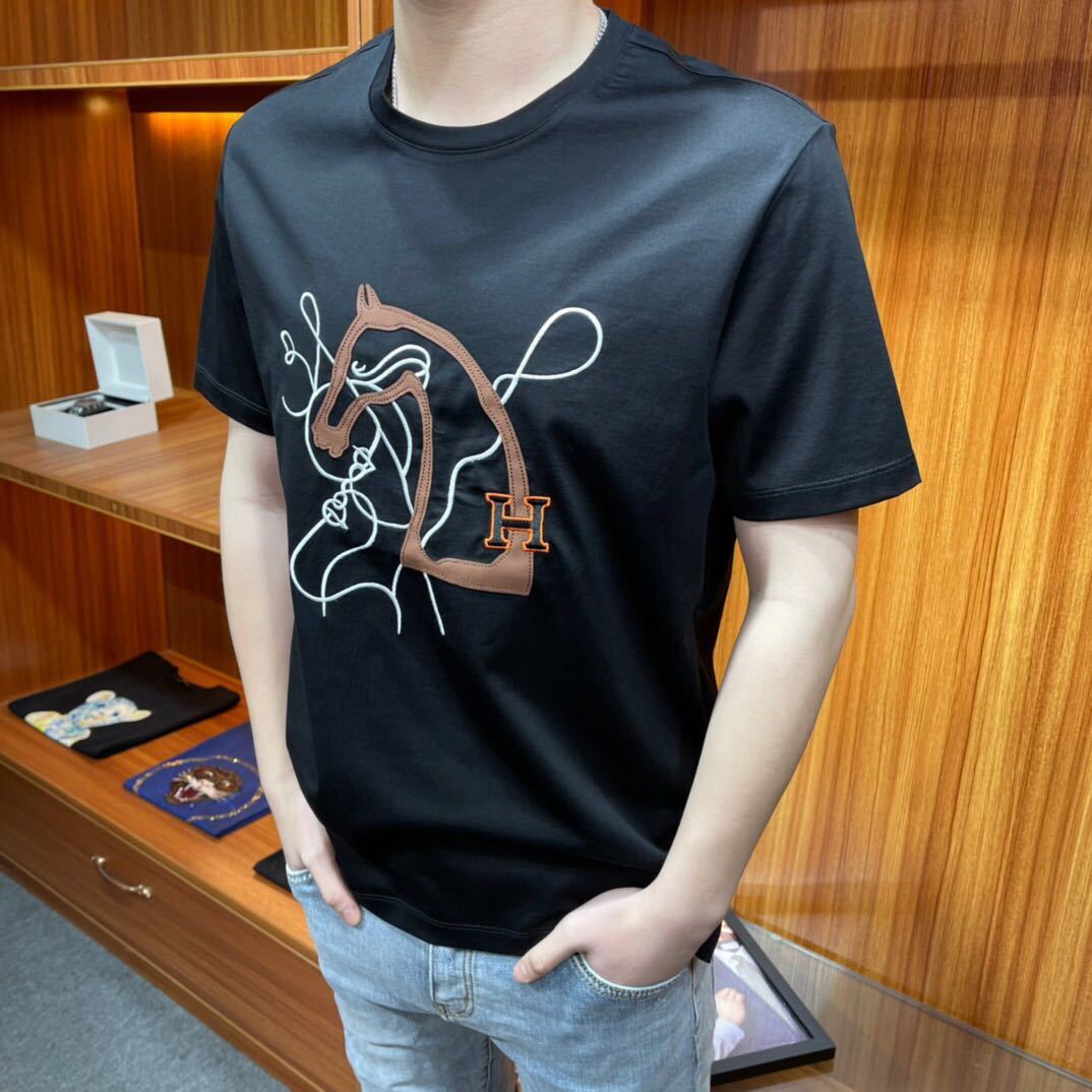 詳細な画像と価格を見て連絡する必要があります。