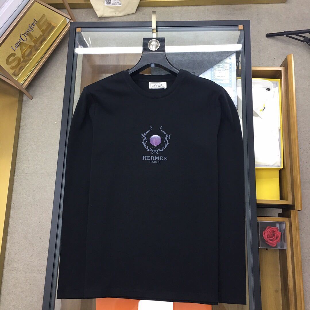 詳細な画像と価格を見て連絡する必要があります。