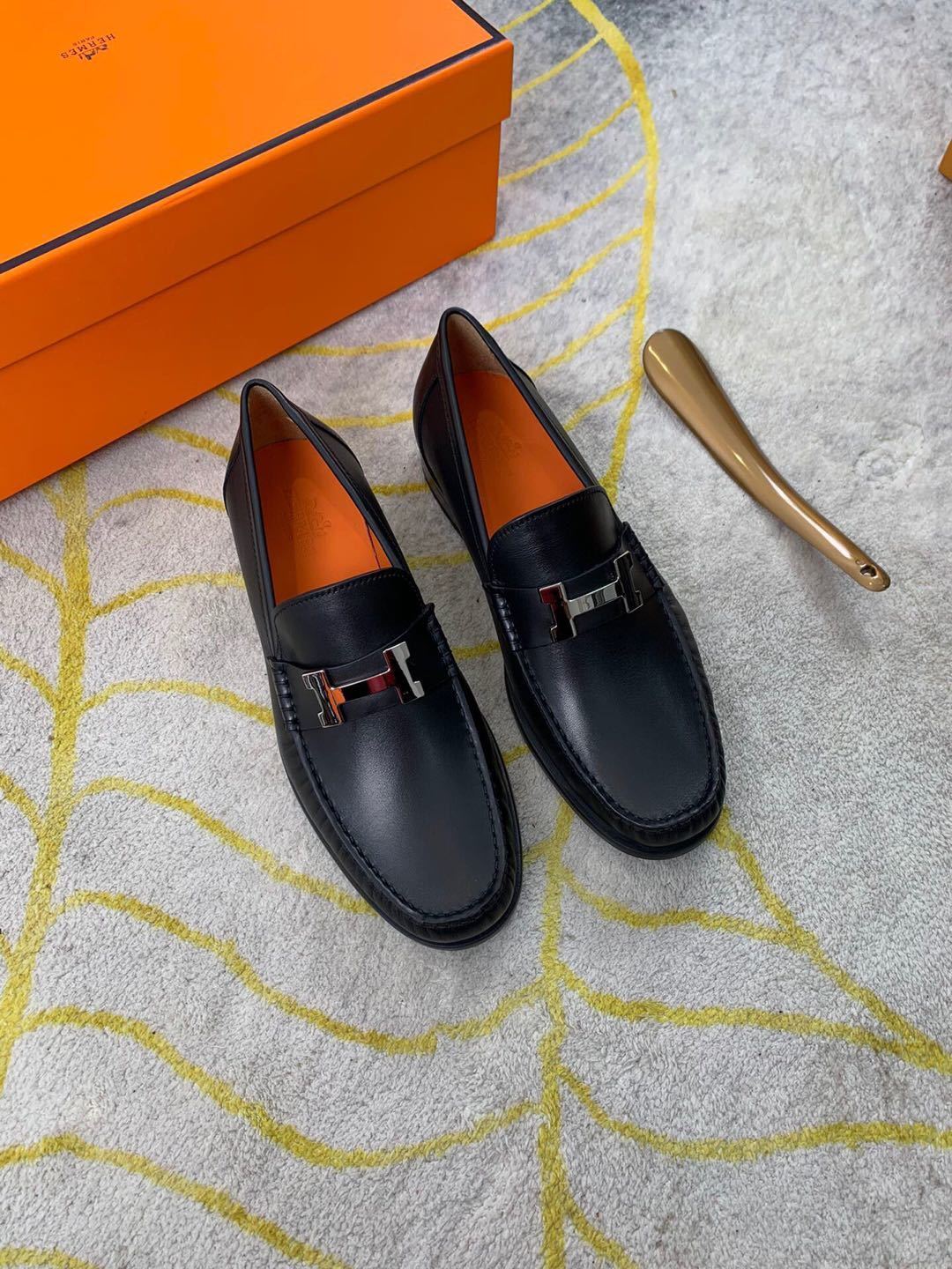 詳細な画像と価格を見て連絡する必要があります。