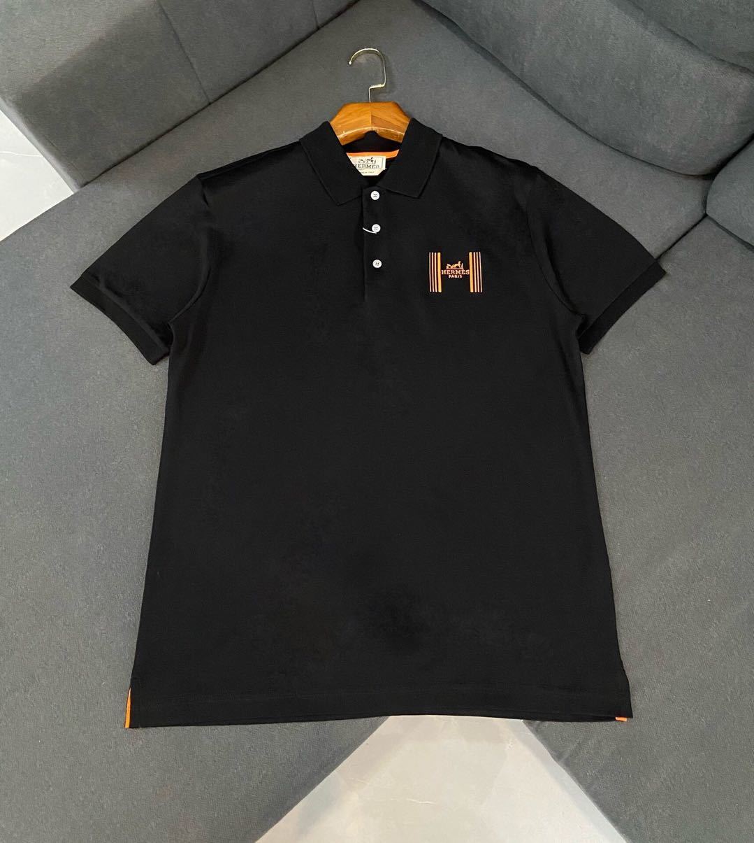 詳細な画像と価格を見て連絡する必要があります。