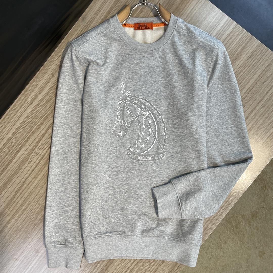 詳細な写真と価格については私に連絡してください。