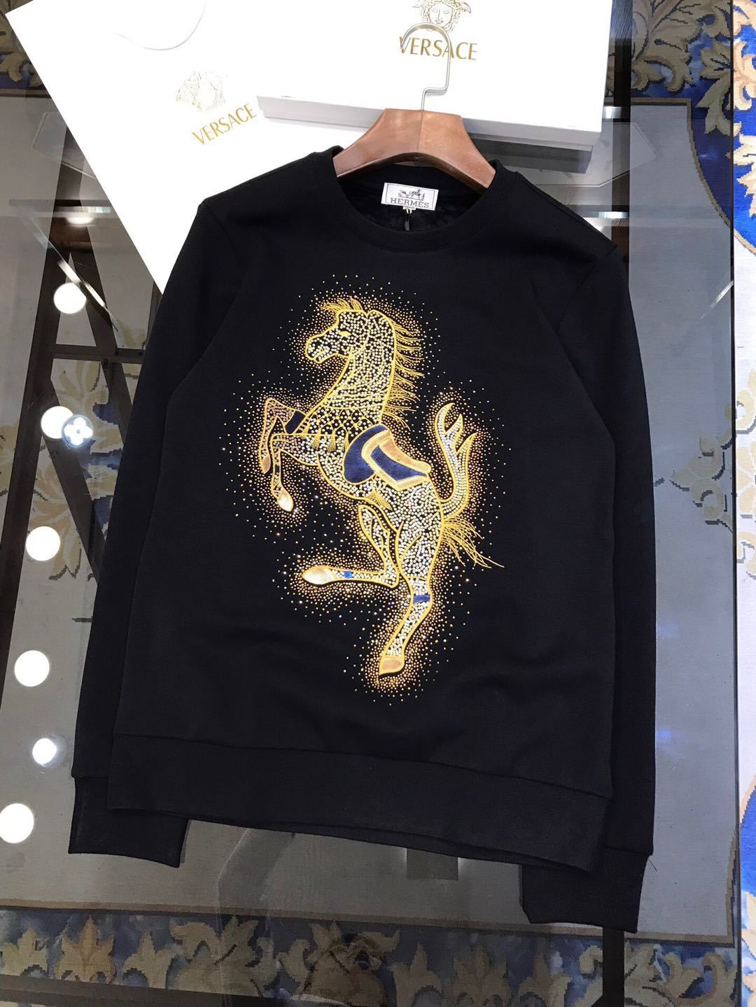 詳細な画像と価格を見て連絡する必要があります。