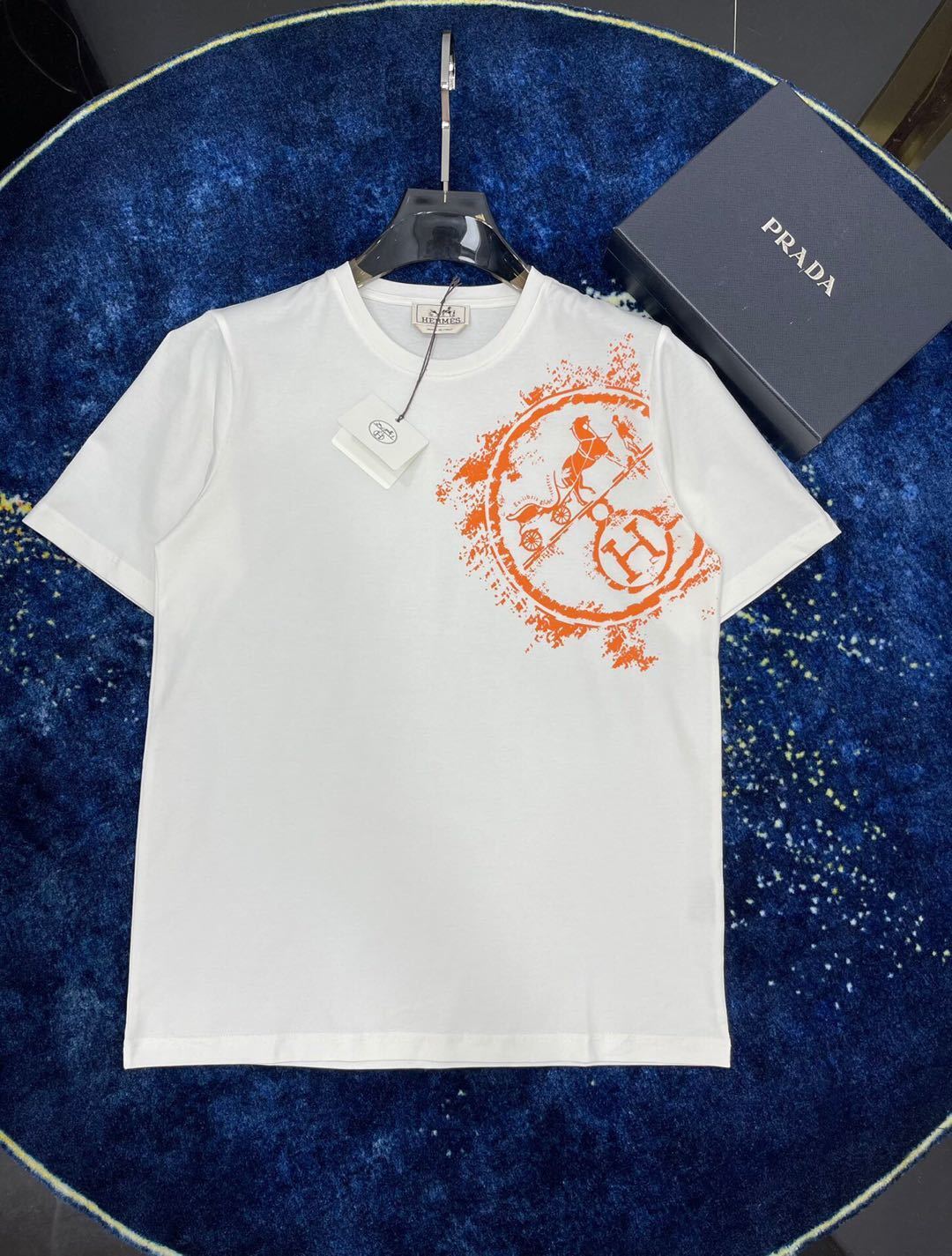 詳細な画像と価格を見て連絡する必要があります。