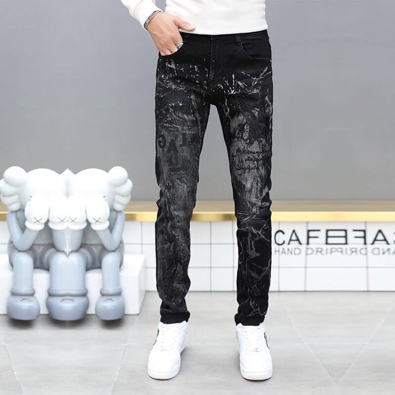 詳細な画像と価格を見て連絡する必要があります。