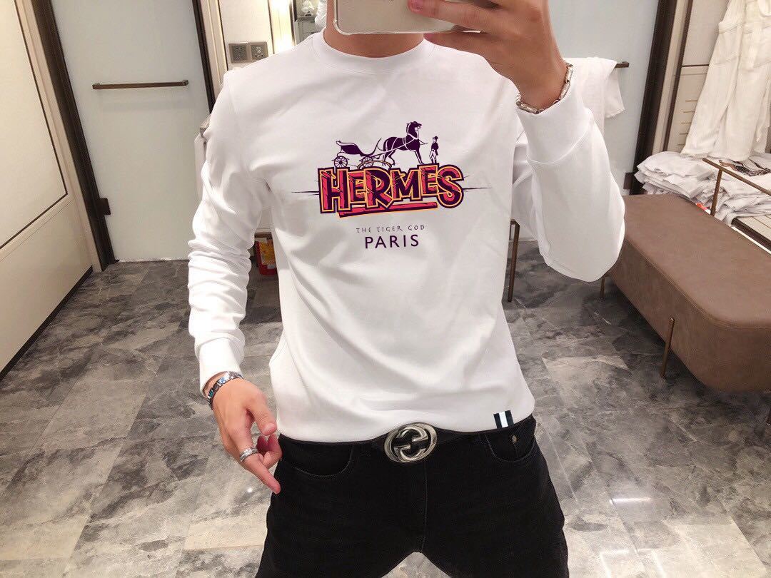 詳細な画像と価格を見て連絡する必要があります。