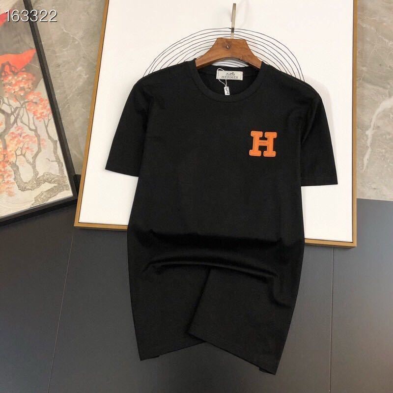 詳細な写真と価格については私に連絡してください。