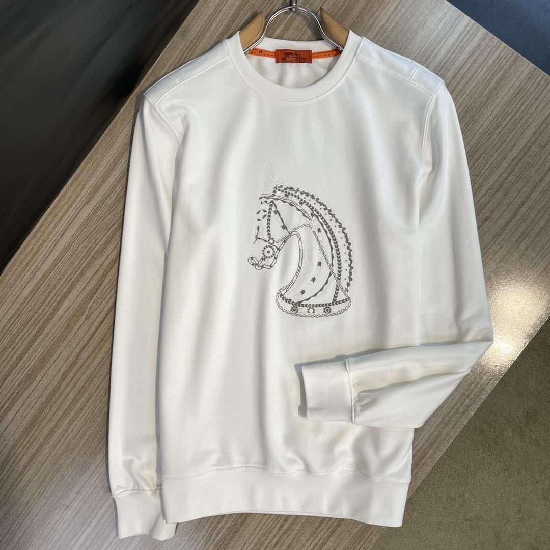 詳細な写真と価格については私に連絡してください。