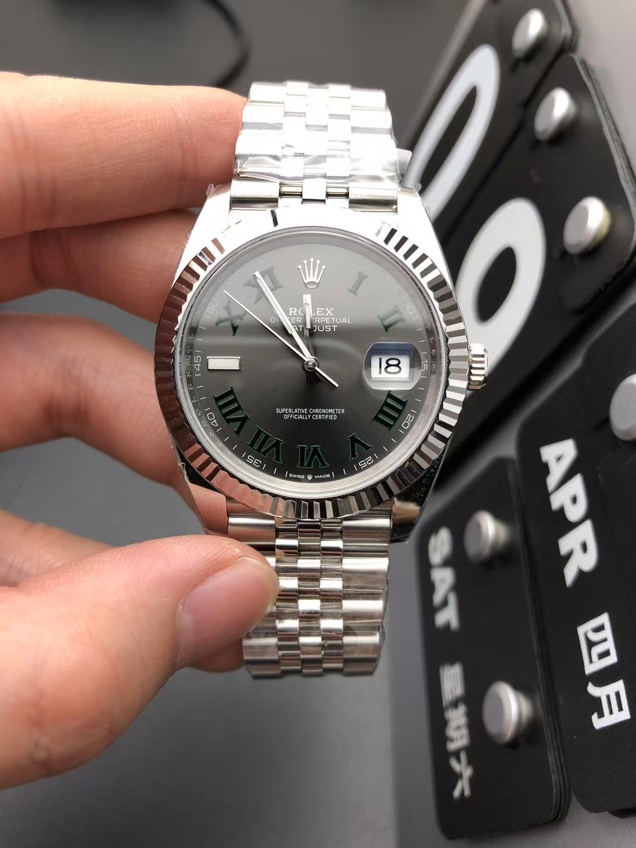 詳細な画像と価格は私に連絡してください