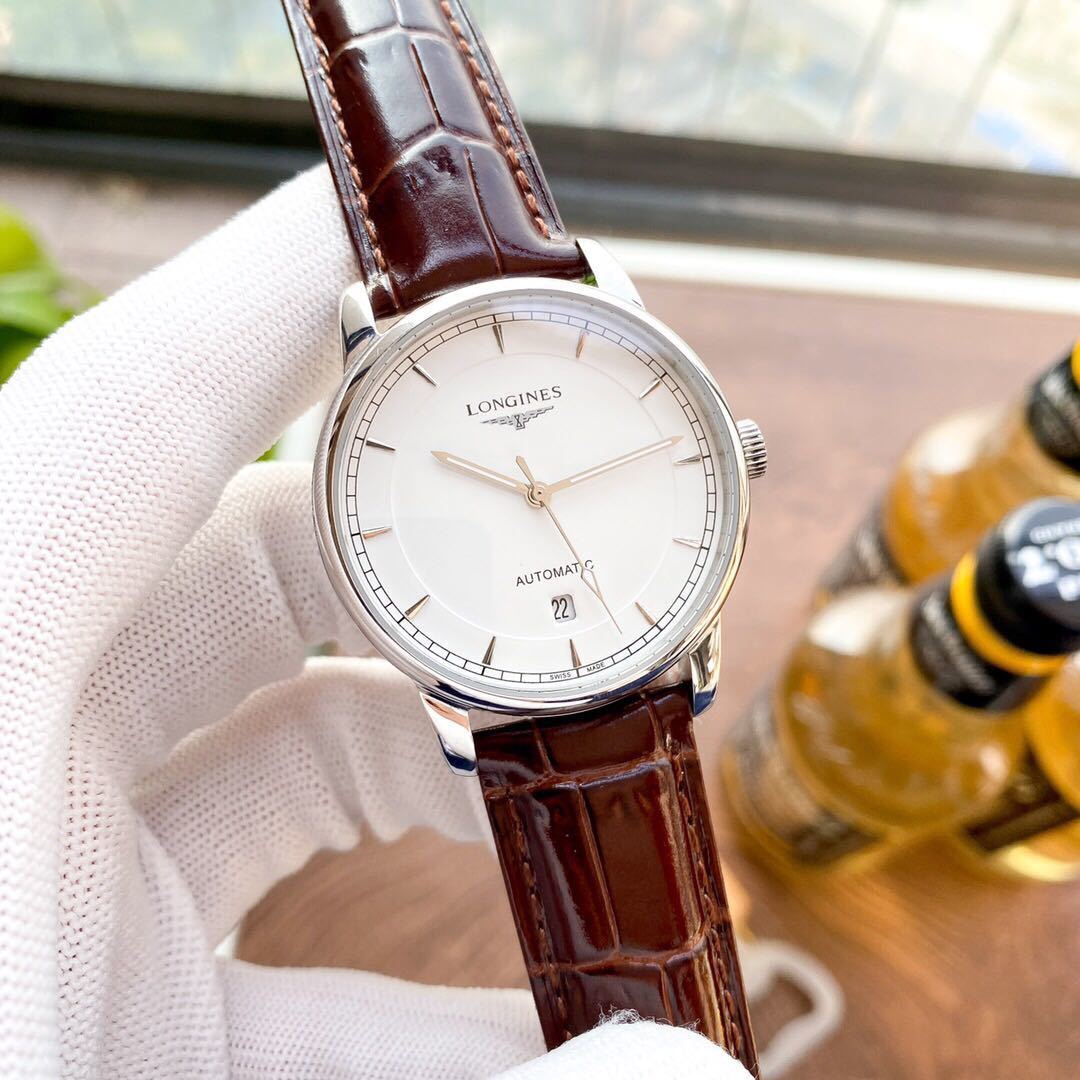 詳細な写真と価格については私に連絡してください。