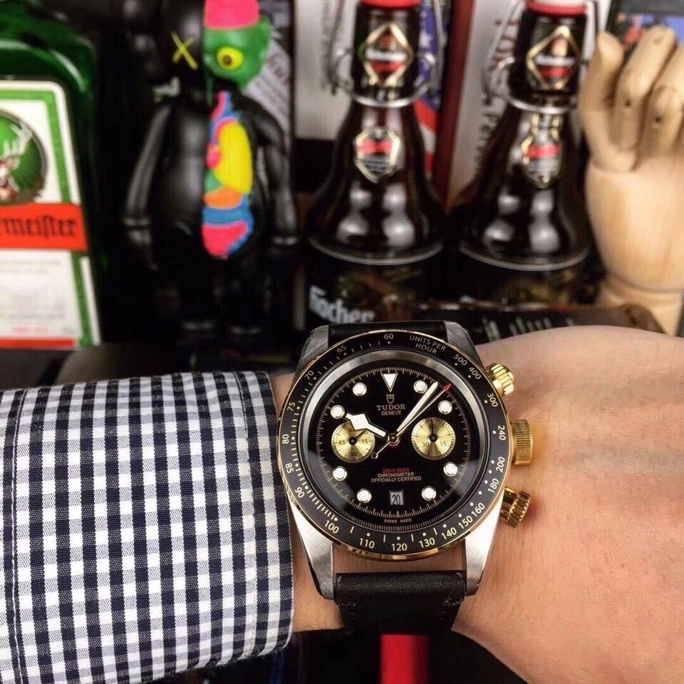 詳細な写真と価格については私に連絡してください。