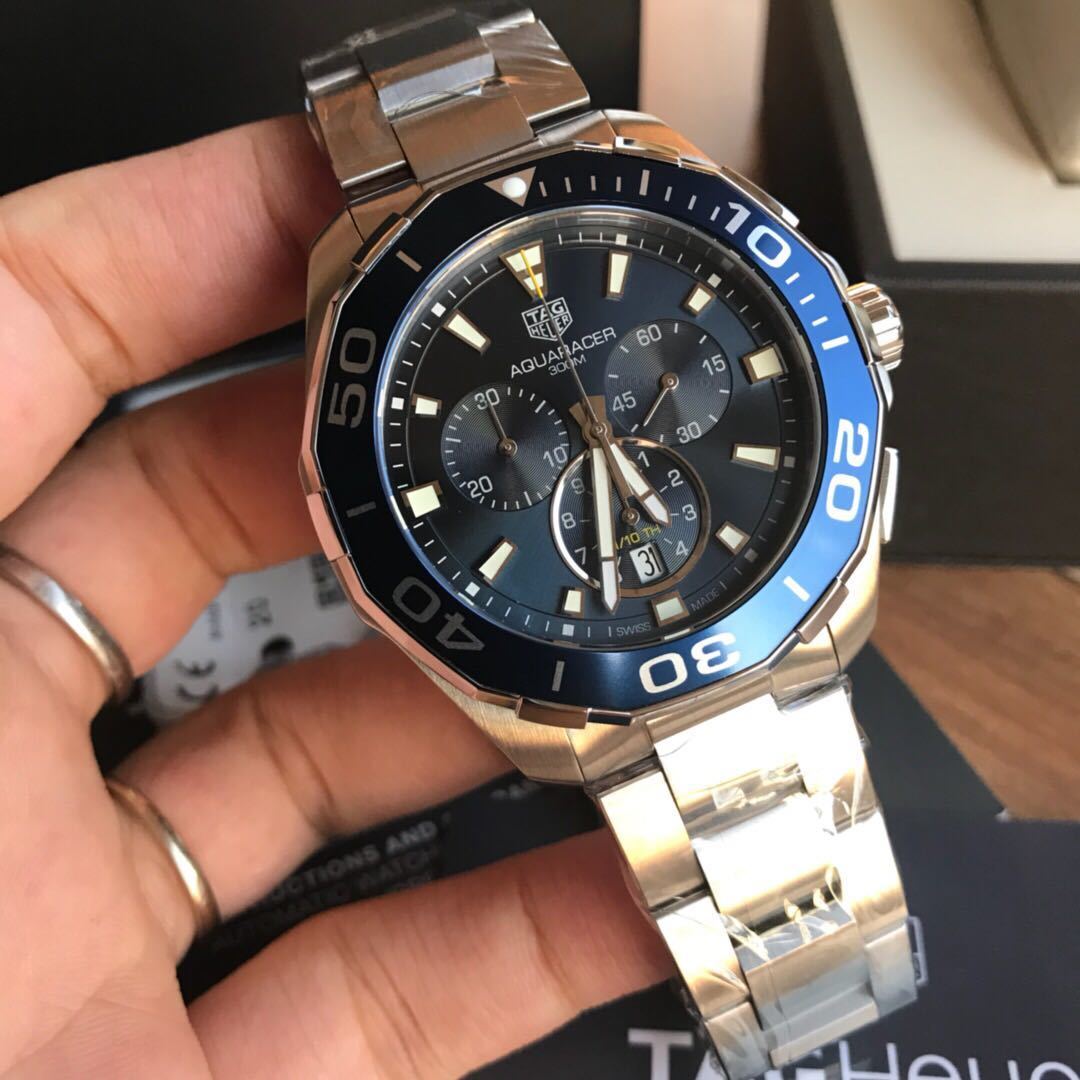 詳細な写真と価格については私に連絡してください。