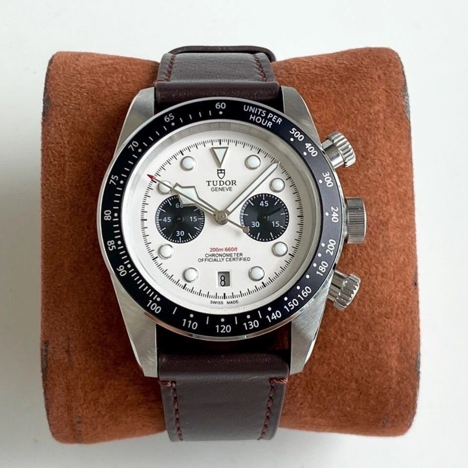 詳細な写真と価格については私に連絡してください。