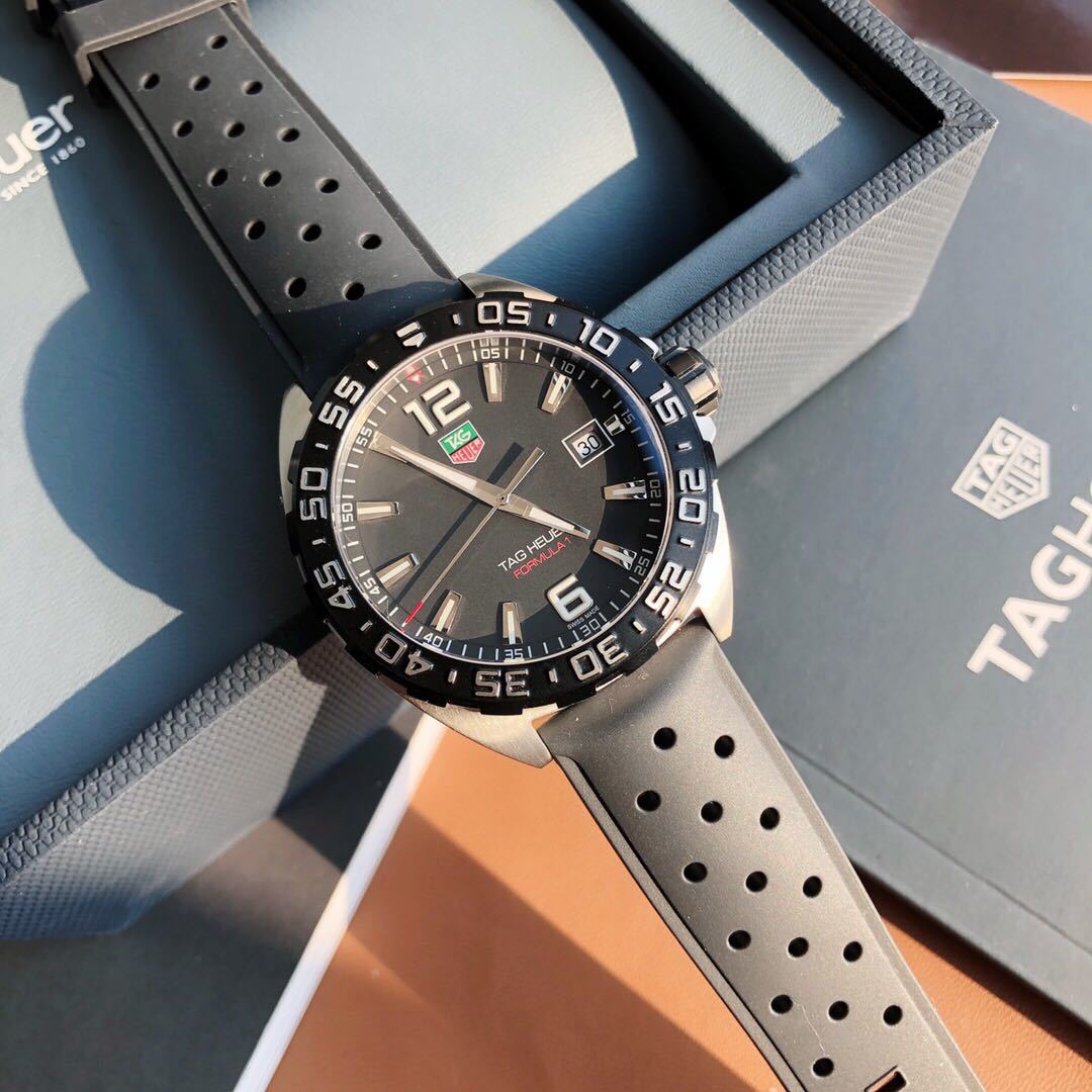 詳細な写真と価格については私に連絡してください。