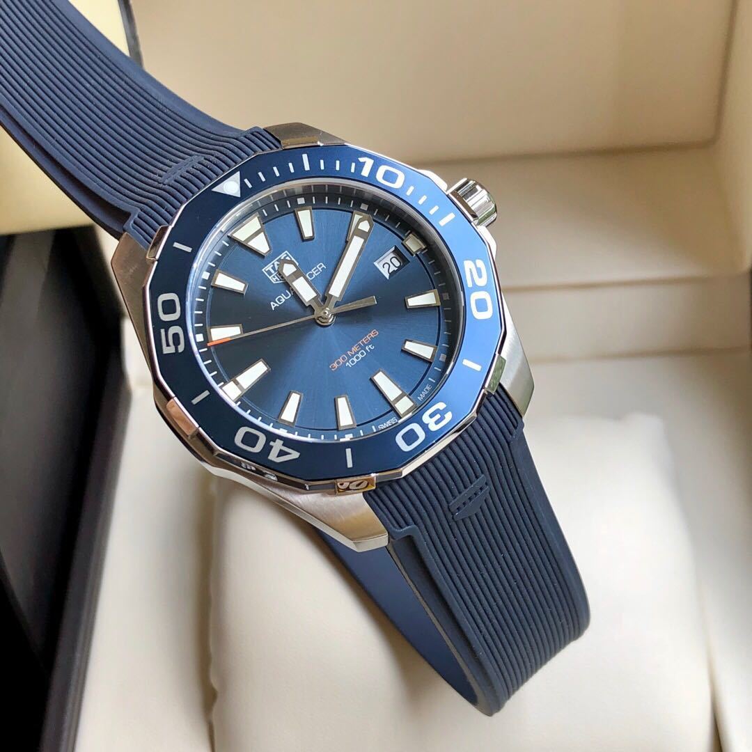 詳細な写真と価格については私に連絡してください。