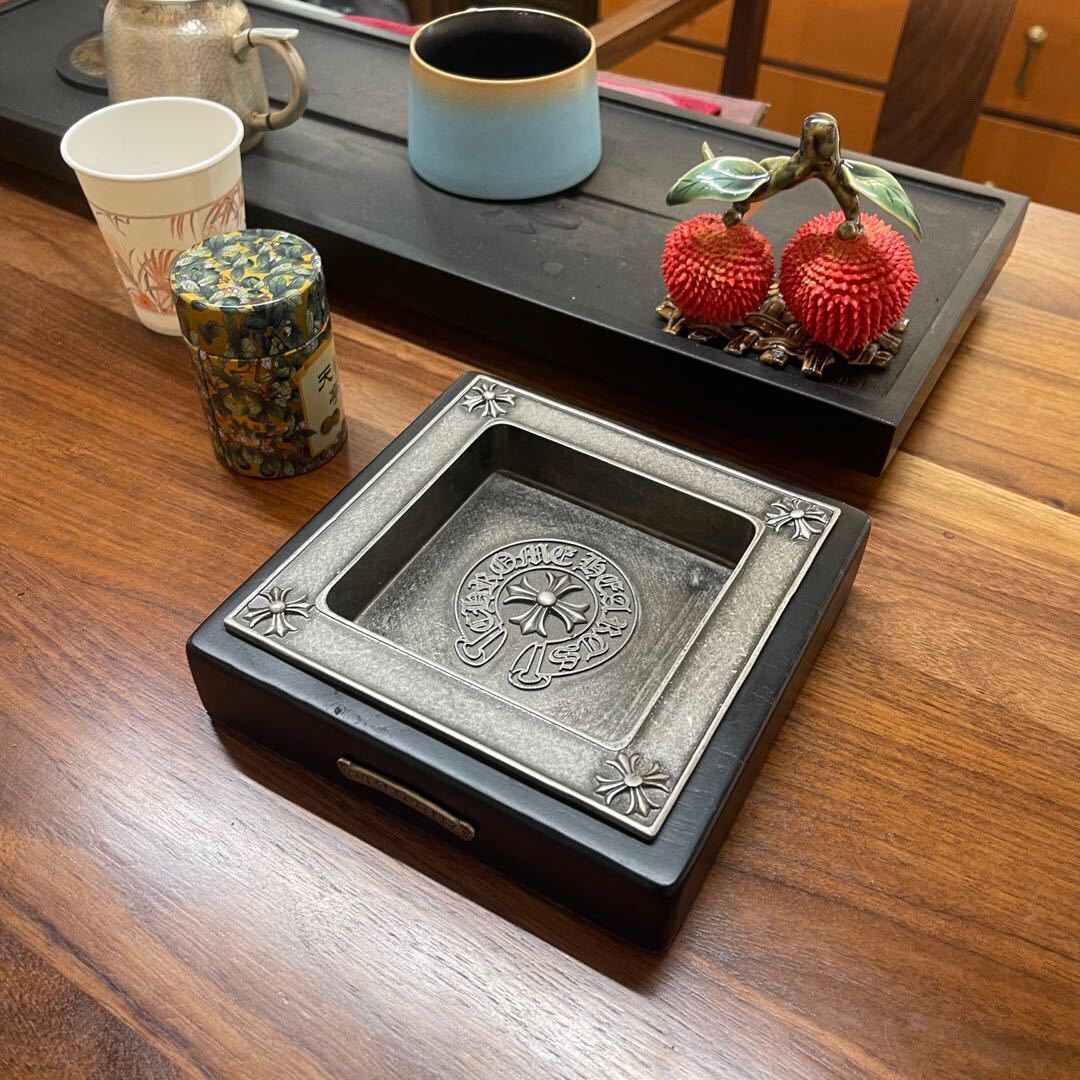 詳細な写真と価格については私に連絡してください。