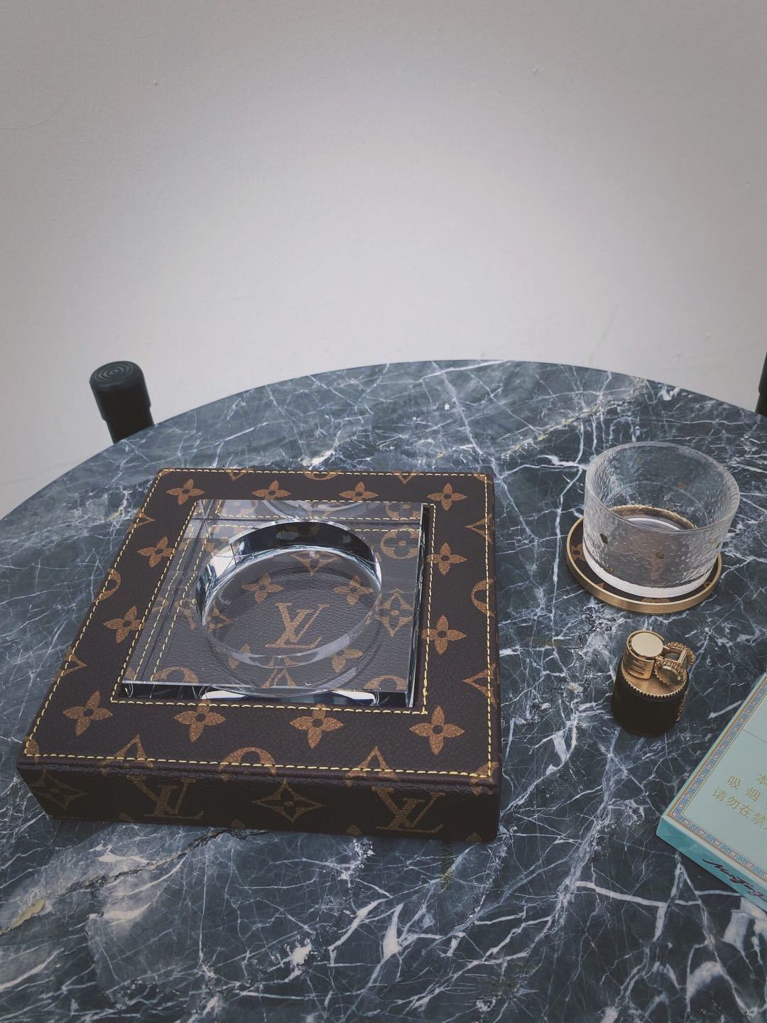 詳細な写真と価格については私に連絡してください。