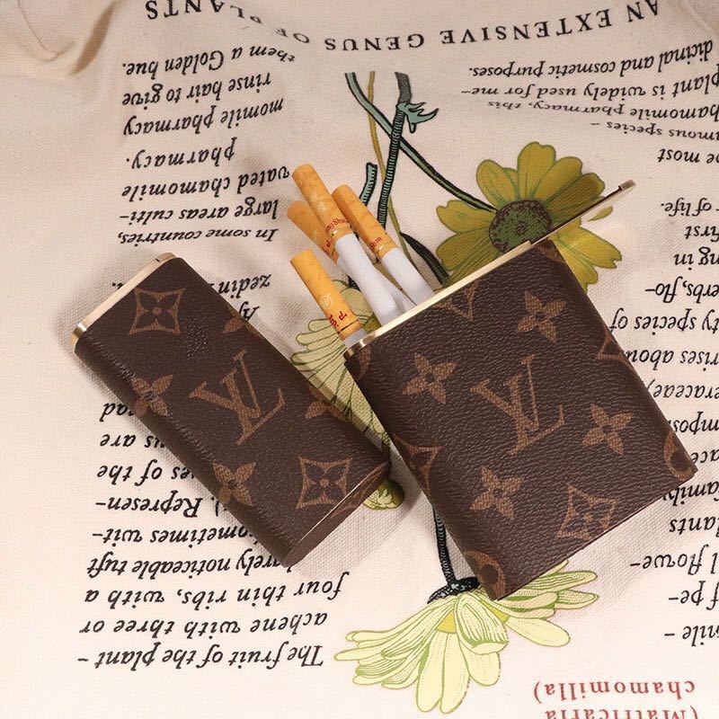 詳細な写真と価格については私に連絡してください