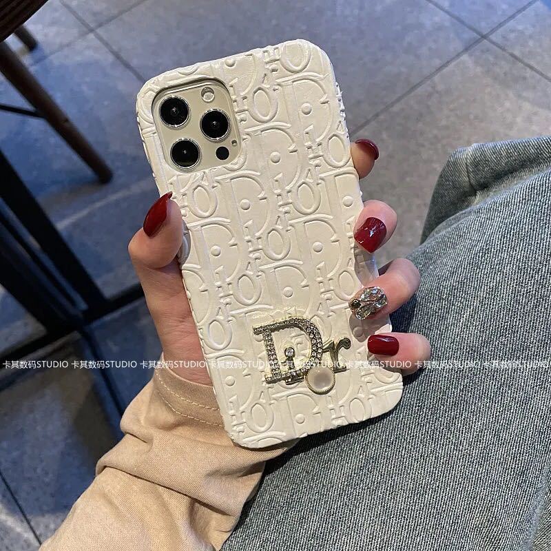 詳細な写真と価格については私に連絡してください。