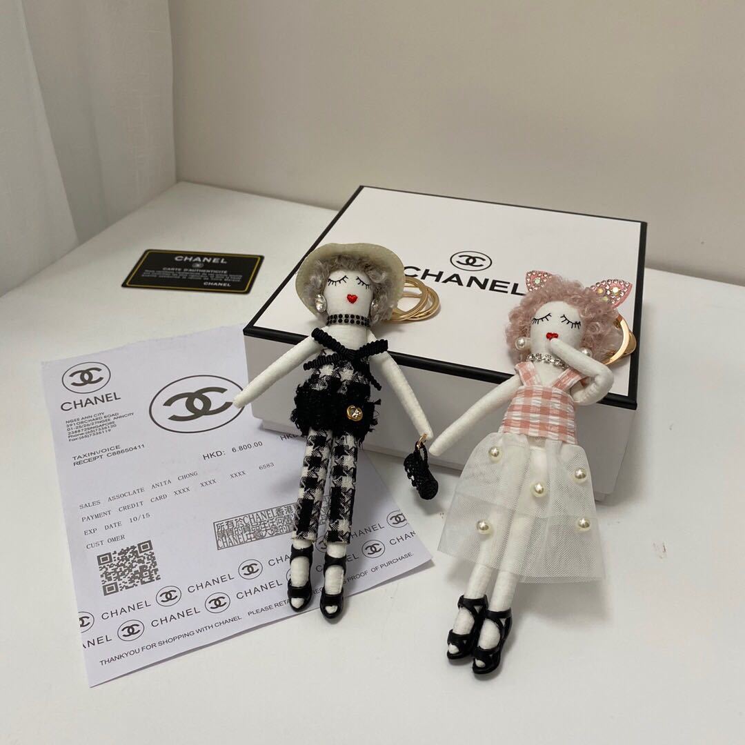 詳細な写真と価格については私に連絡してください。