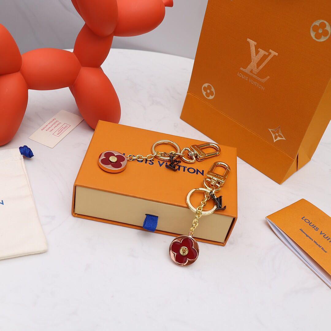 詳細な写真と価格については私に連絡してください。