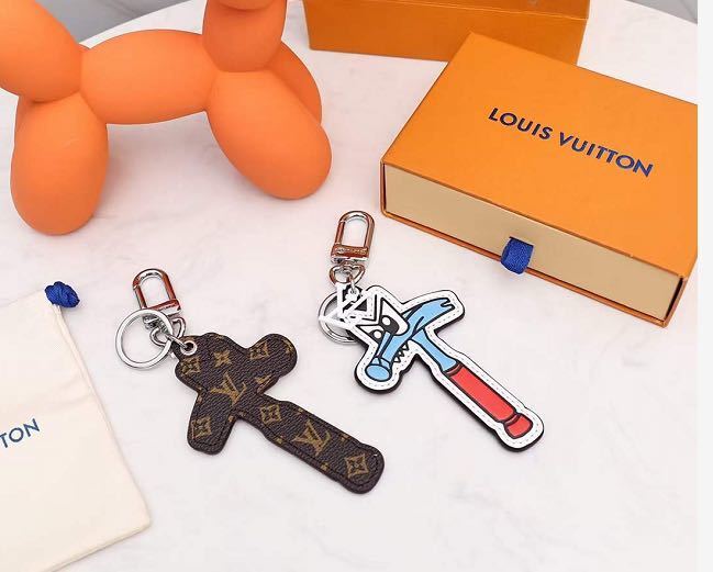 詳細な写真と価格については私に連絡してください。