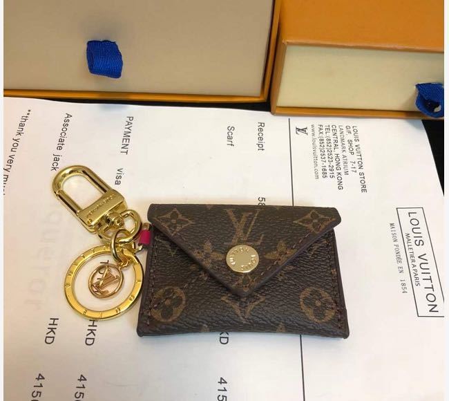 詳細な写真と価格については私に連絡してください。