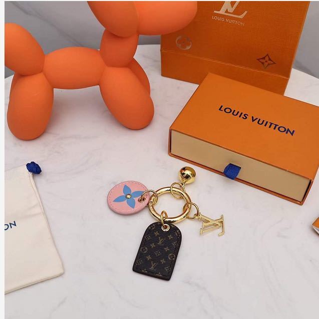 詳細な写真と価格については私に連絡してください。