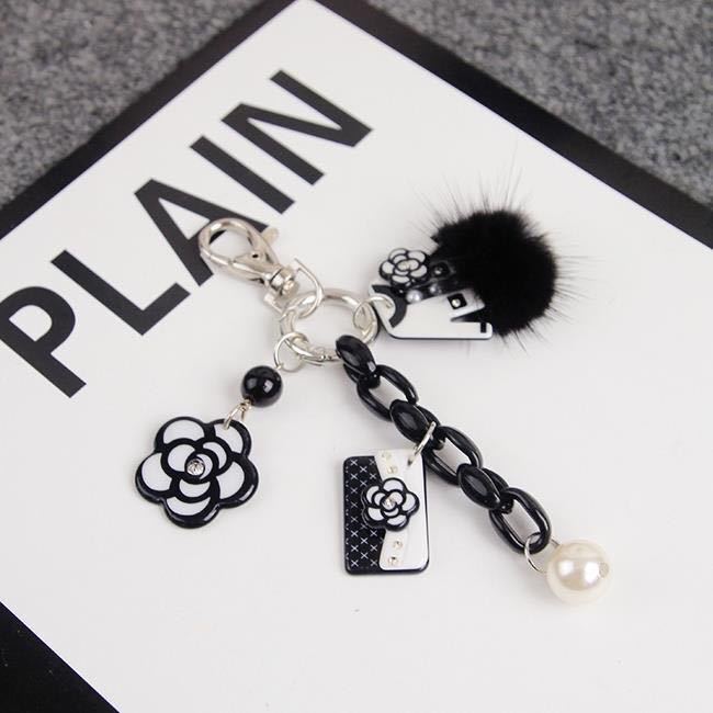 詳細な写真と価格については私に連絡してください。