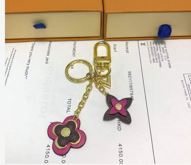 詳細な写真と価格については私に連絡してください。