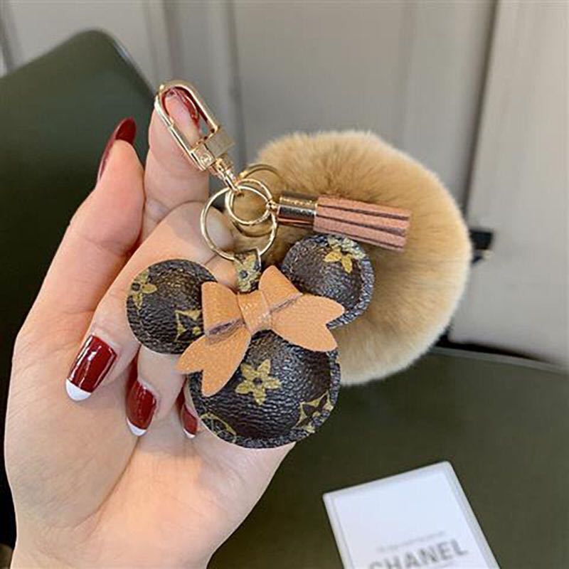 詳細な写真と価格については私に連絡してください。