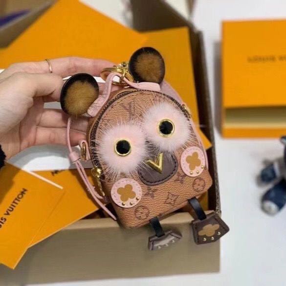 詳細な写真と価格については私に連絡してください