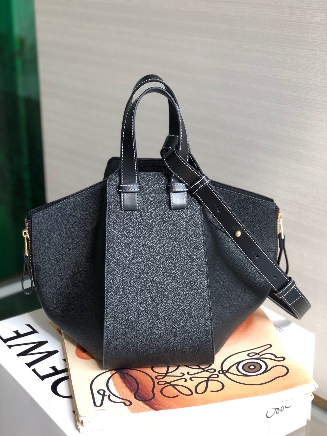 詳細な写真と価格については私に連絡してください。