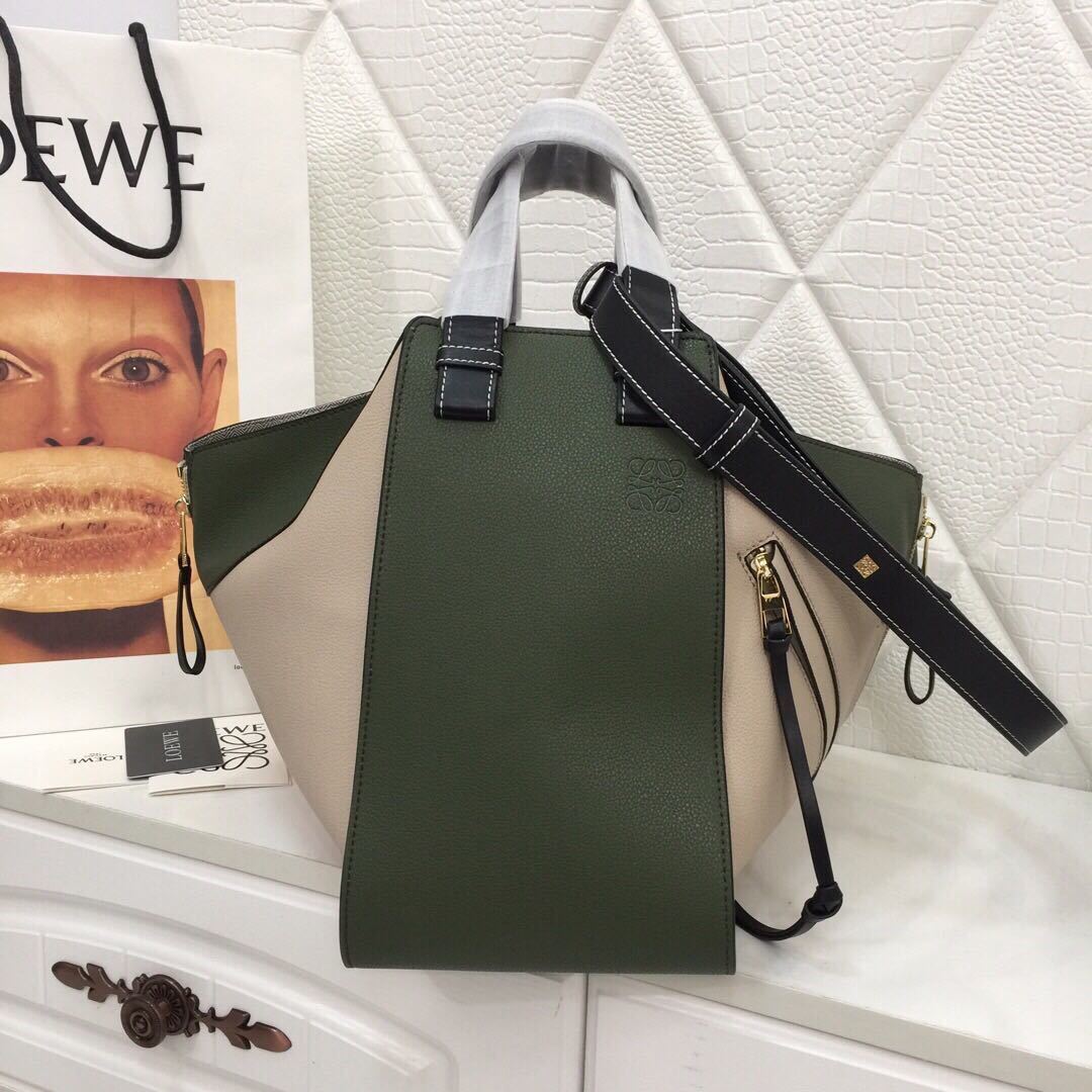 詳細な写真と価格については私に連絡してください。