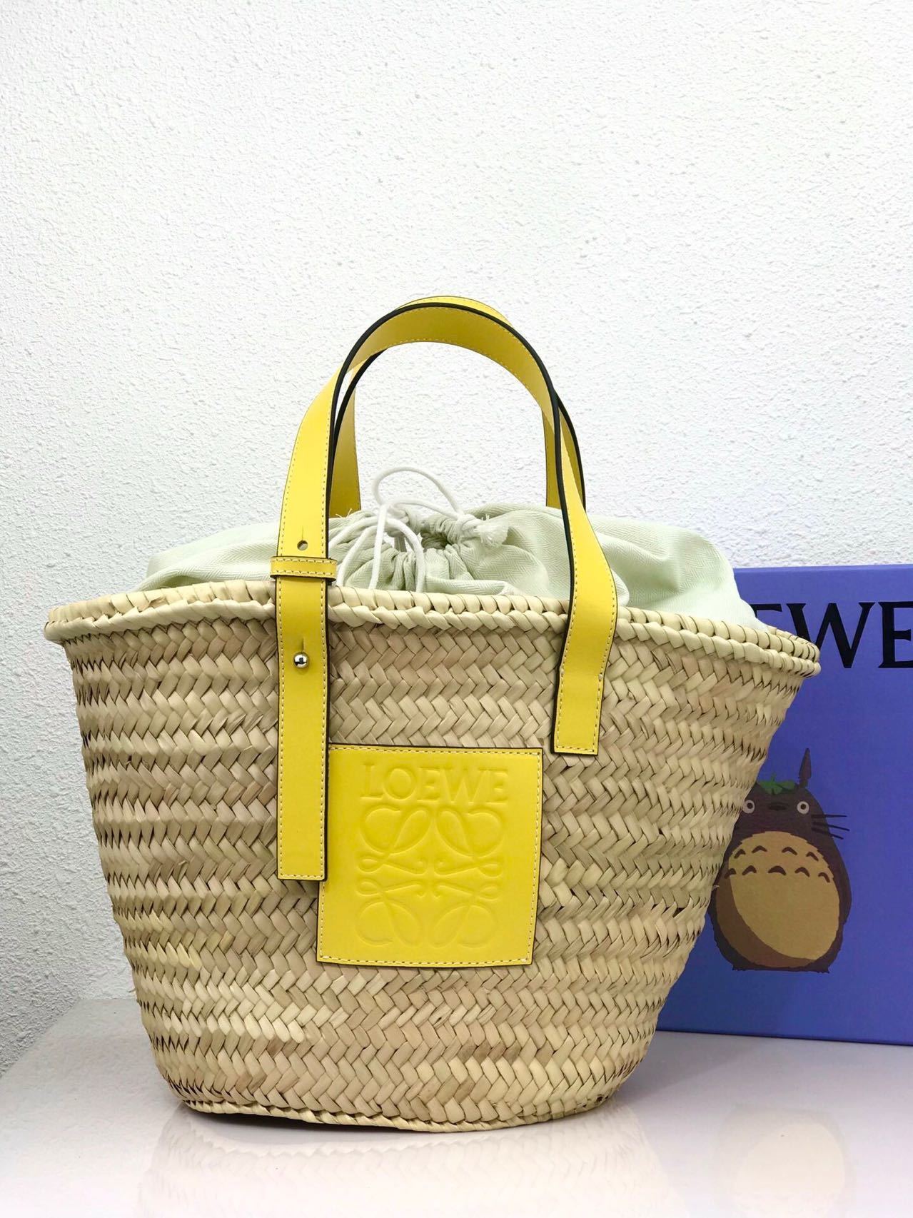 詳細な写真と価格については私に連絡してください。